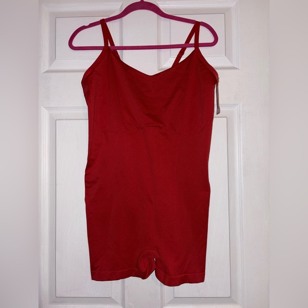 NWT Colsie Red Playsuit Romper Size 1X - Picture 2 of 5